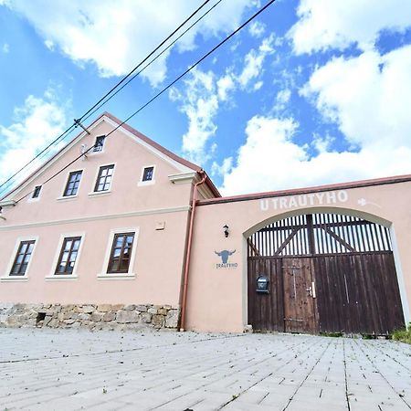 U Trautyho Hotel Zadni Chodov Екстериор снимка